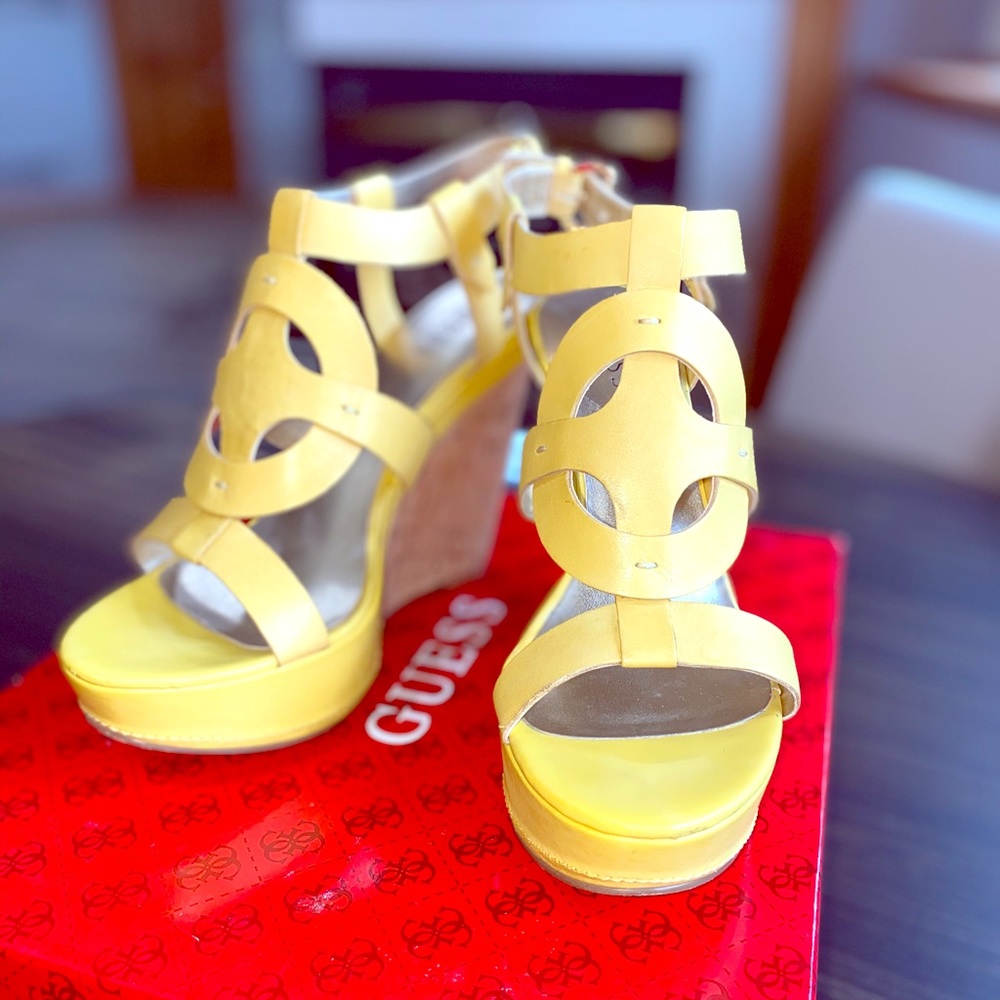 Dailona Guess Wedge Sandals 9.5